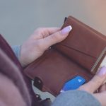 女士銀包的文化意義與實用價值